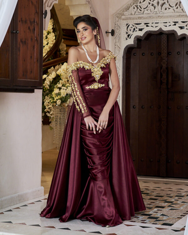 KB0151 Burgundy Romance
