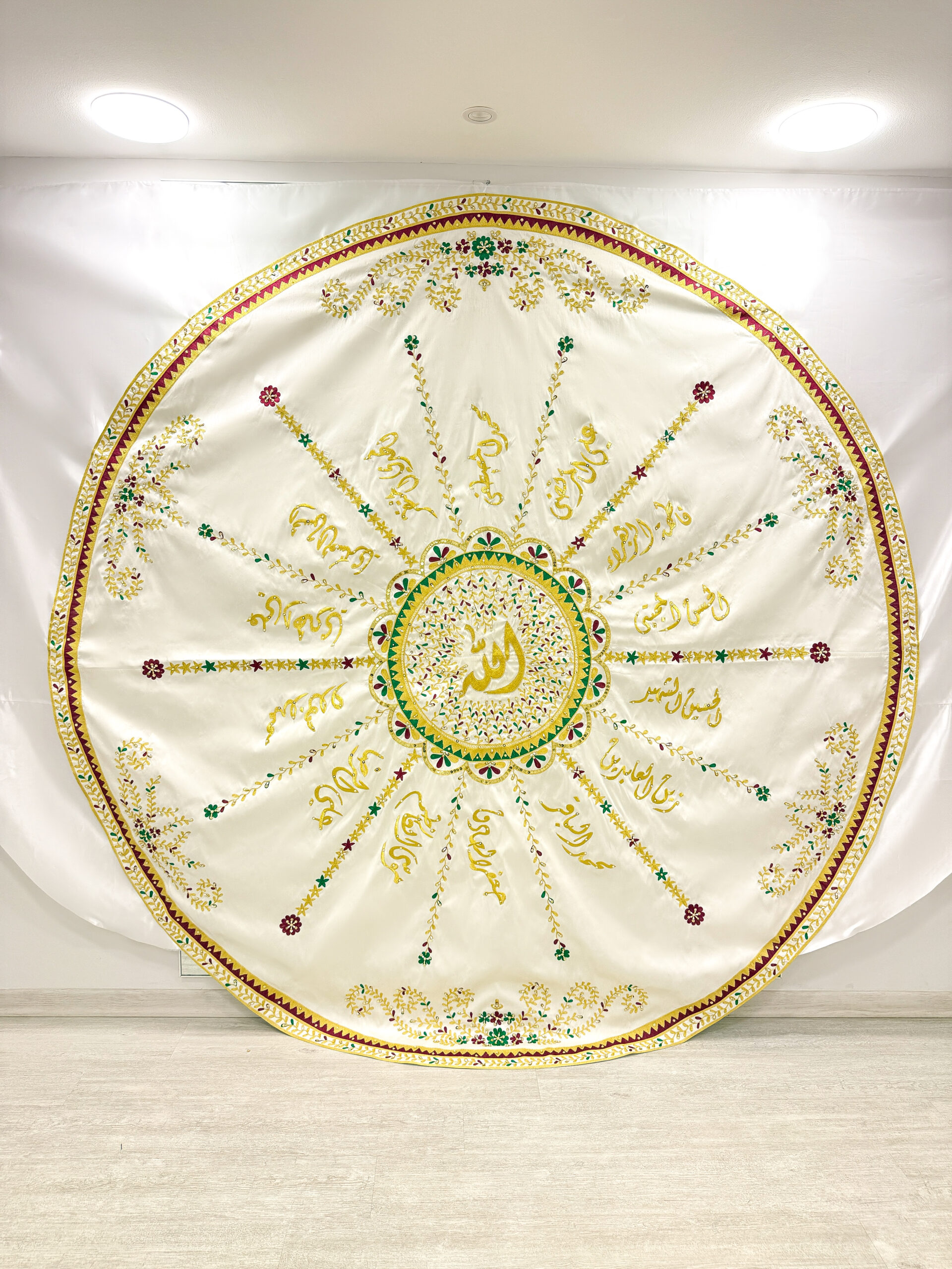KM0025W Jilwa Round Khidra in White + Pillows Set - Image 2
