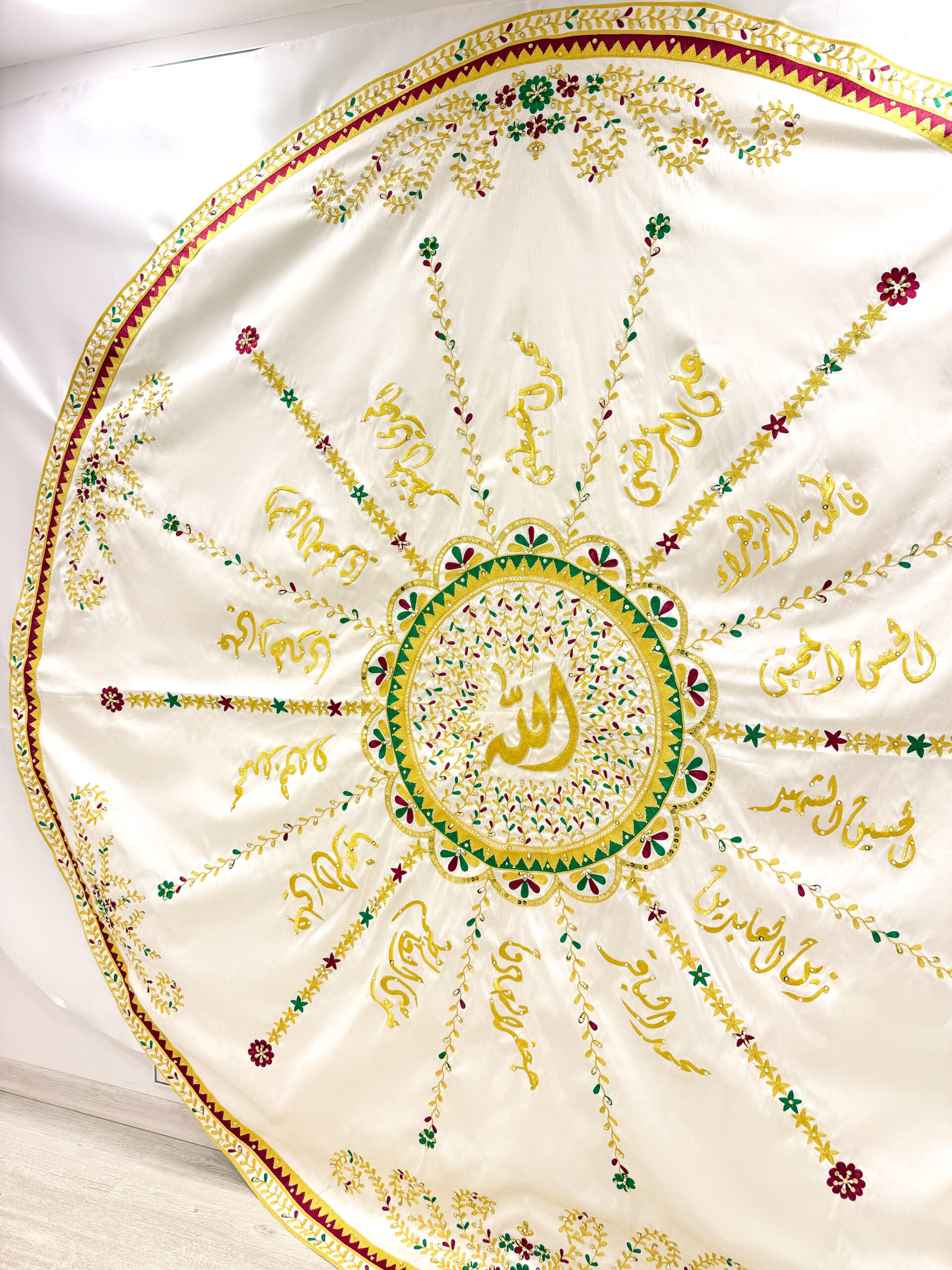 KM0025W Jilwa Round Khidra in White + Pillows Set - Image 3